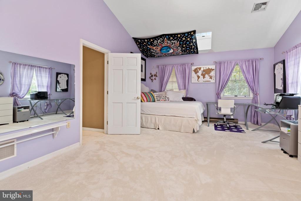 1485 Fairmont Dr