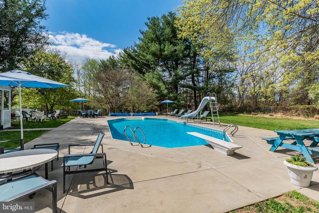 1485 Fairmont Dr