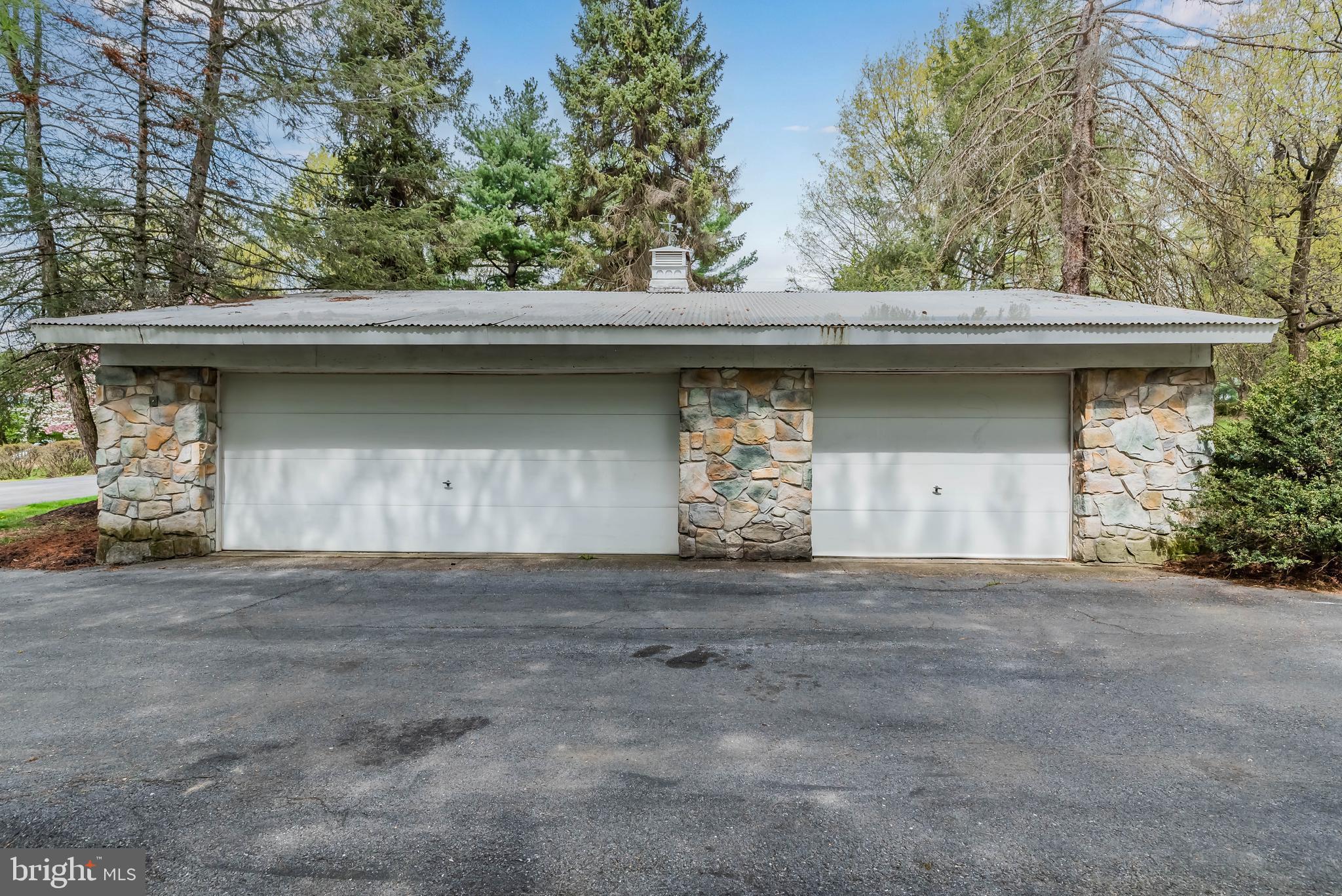 1485 Fairmont Dr