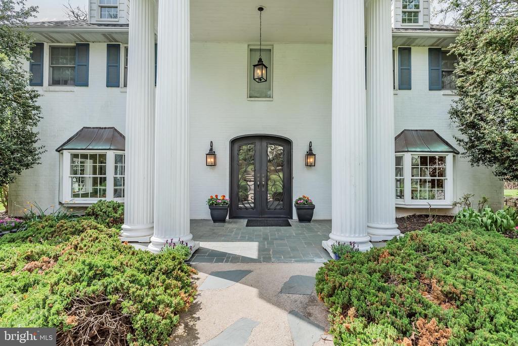 1485 Fairmont Dr