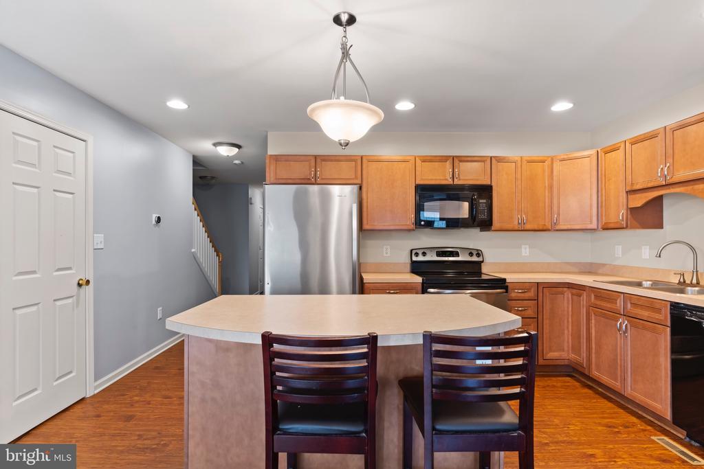 7883 Manada Ct