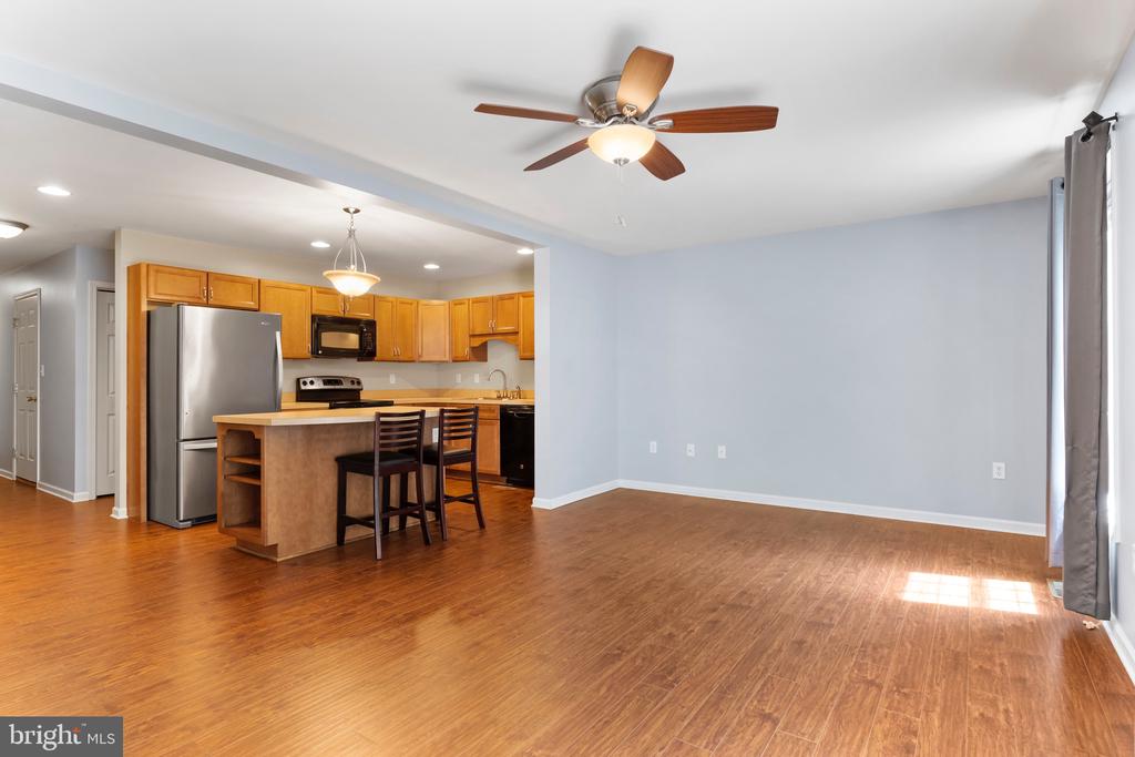 7883 Manada Ct