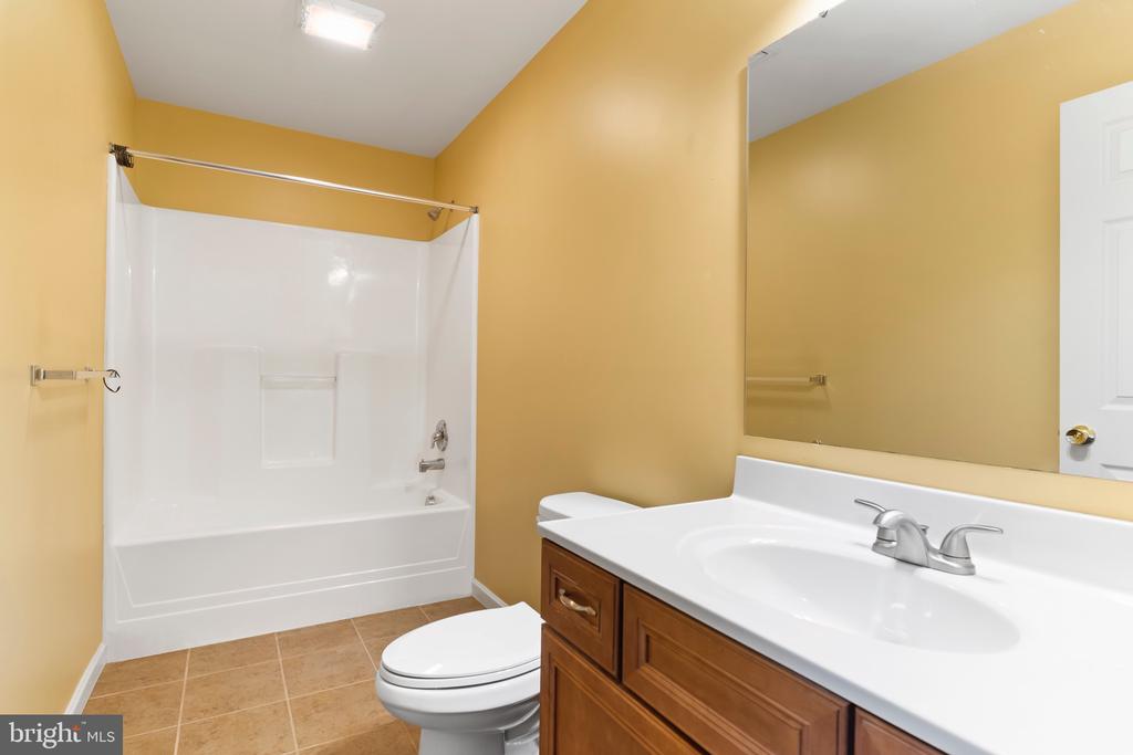 7883 Manada Ct