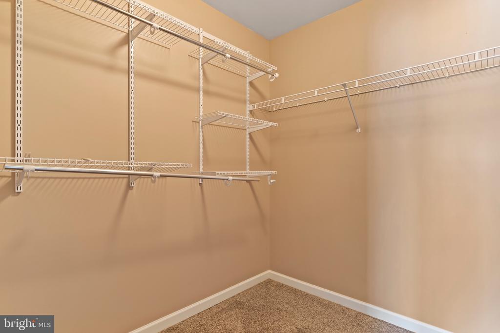7883 Manada Ct