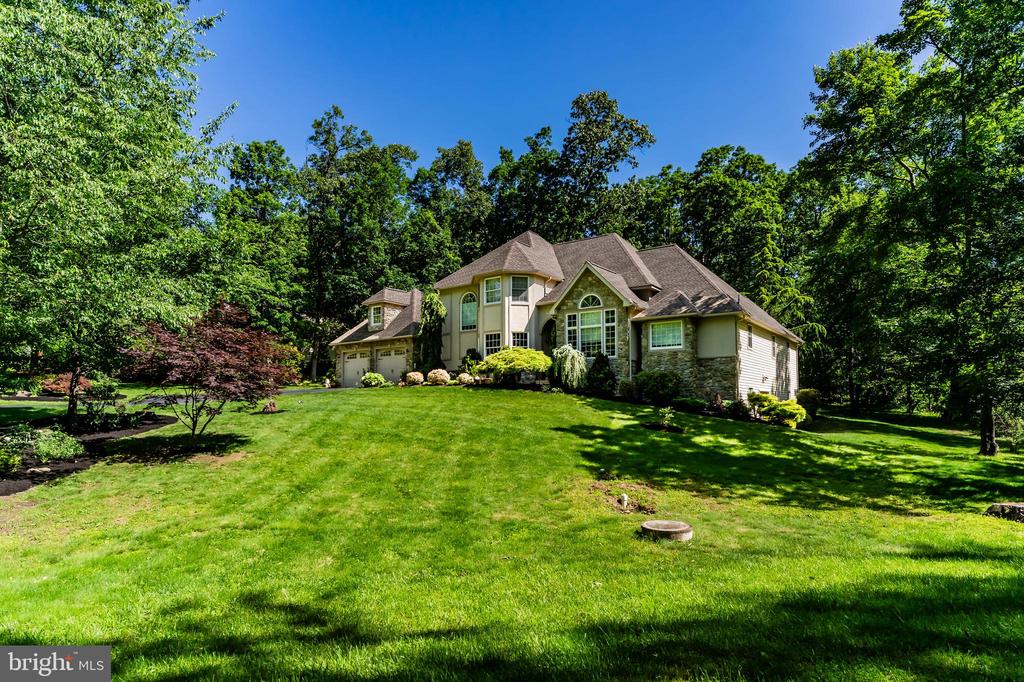 1760 White Oak Cir