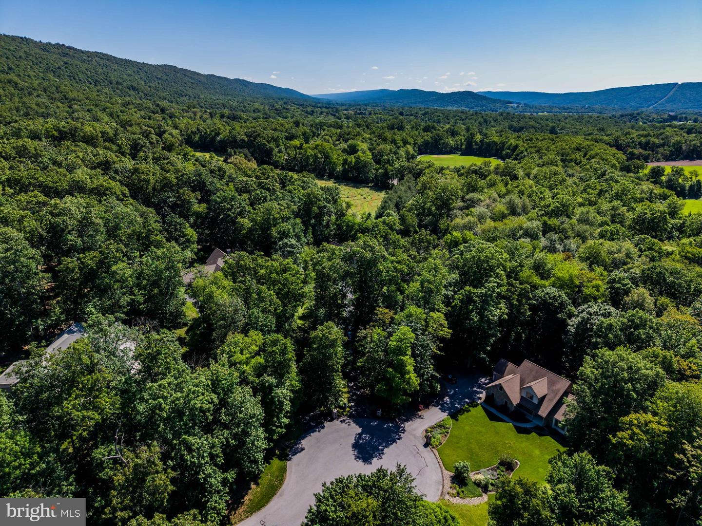 1760 White Oak Cir