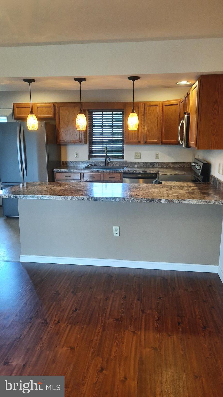 137 HUNTERS RIDGE DR