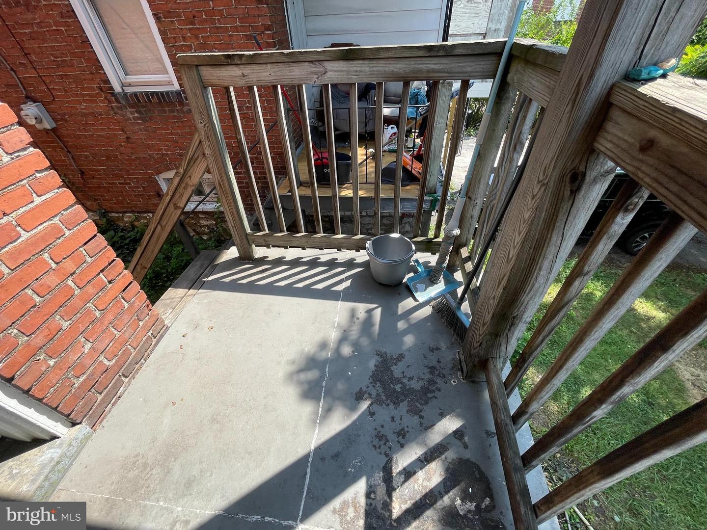 3011 Derry St