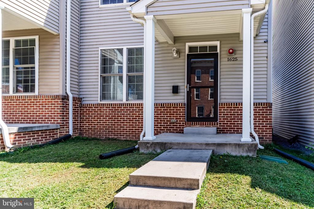 1625 N 4TH STREET