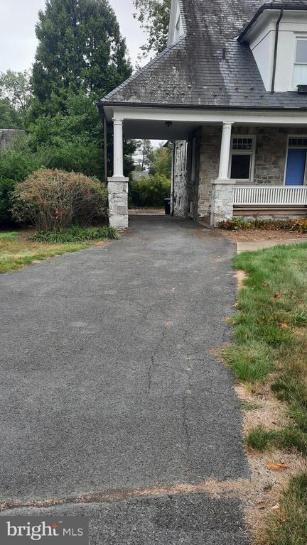 2315 MAGNOLIA DRIVE