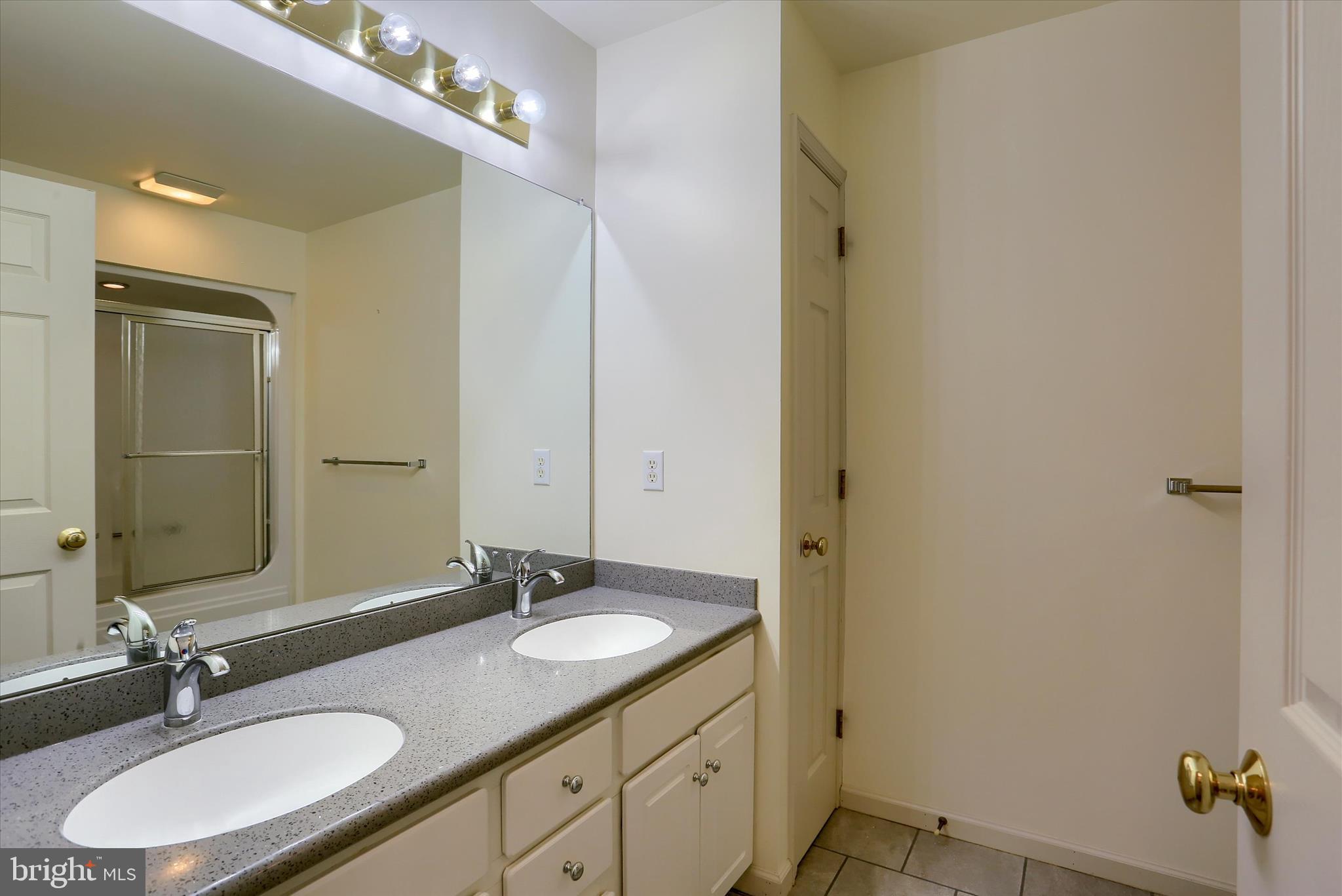 1195 CHERRINGTON LANE