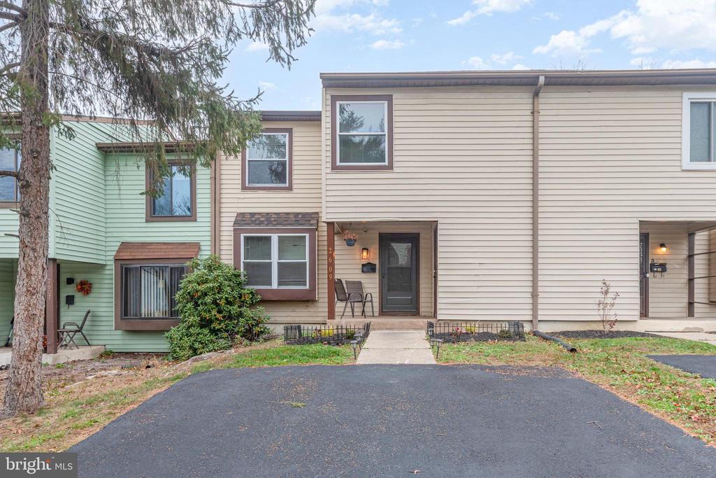 2609 CRANBERRY CIRCLE