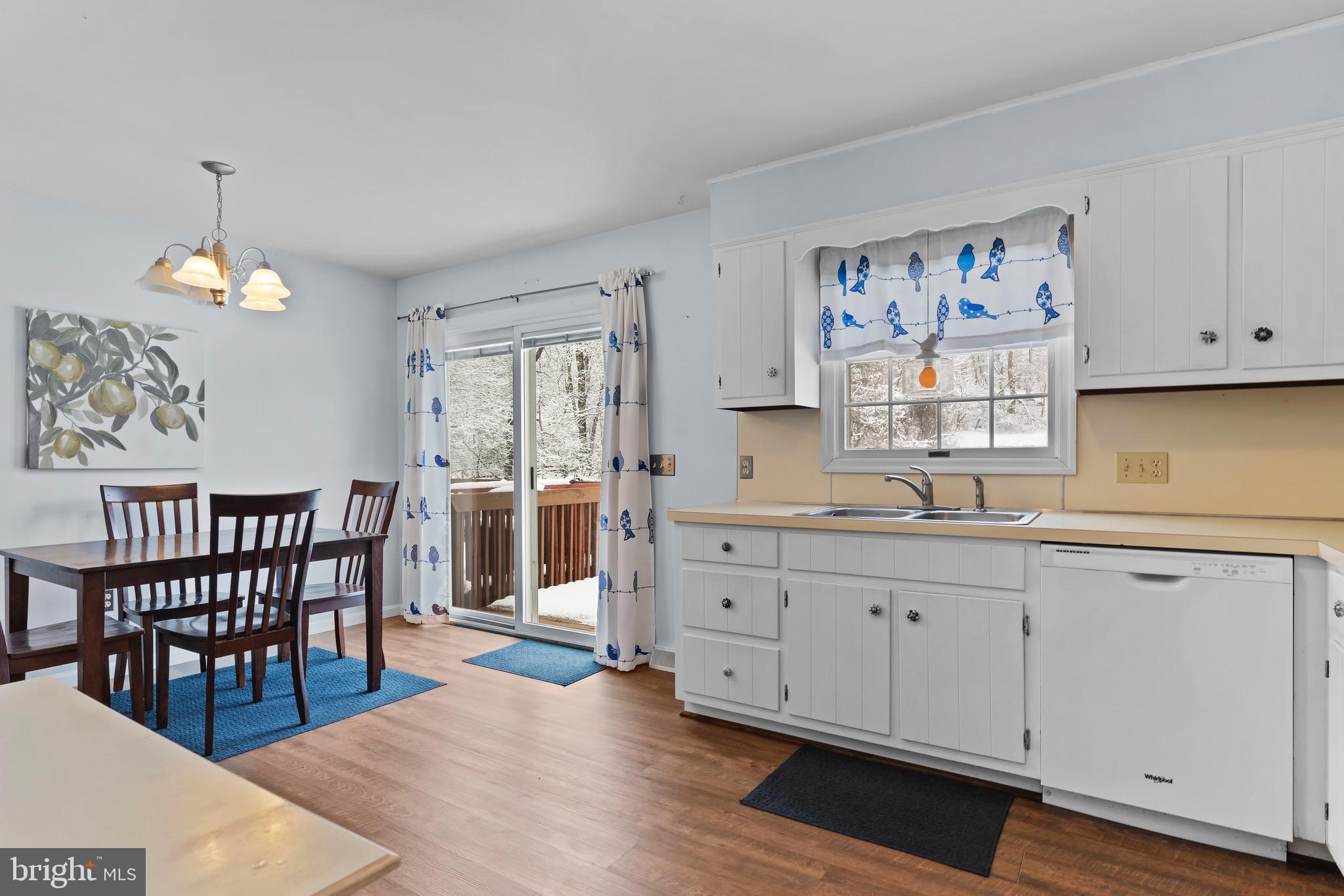 206 SCHOOLHOUSE LANE
