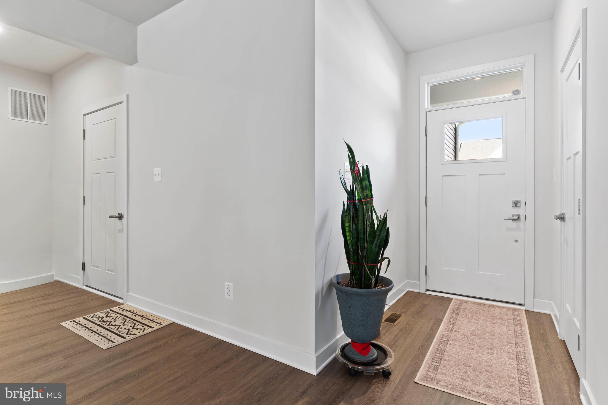 2229 CAROLINE LANE