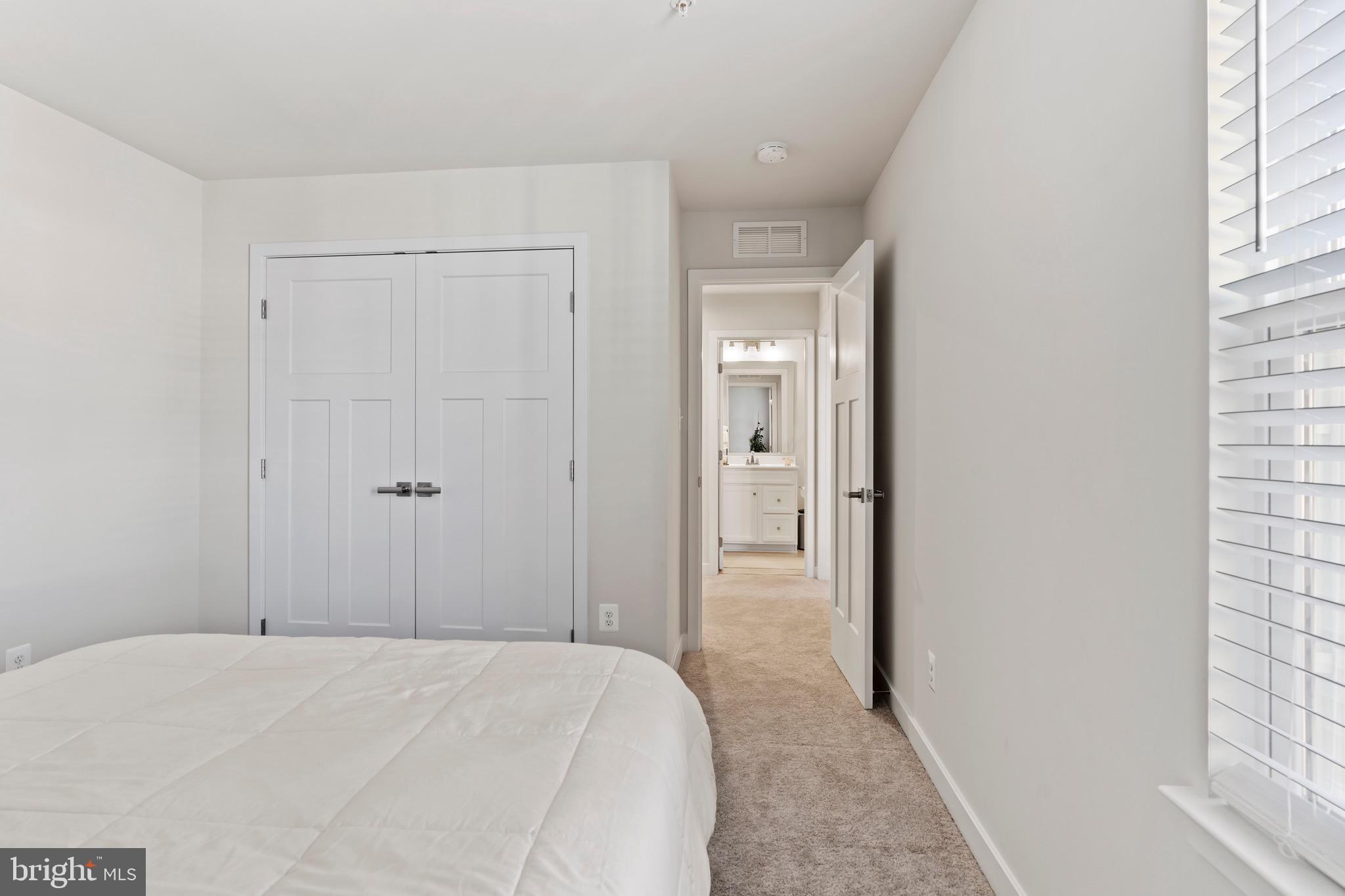 2229 CAROLINE LANE