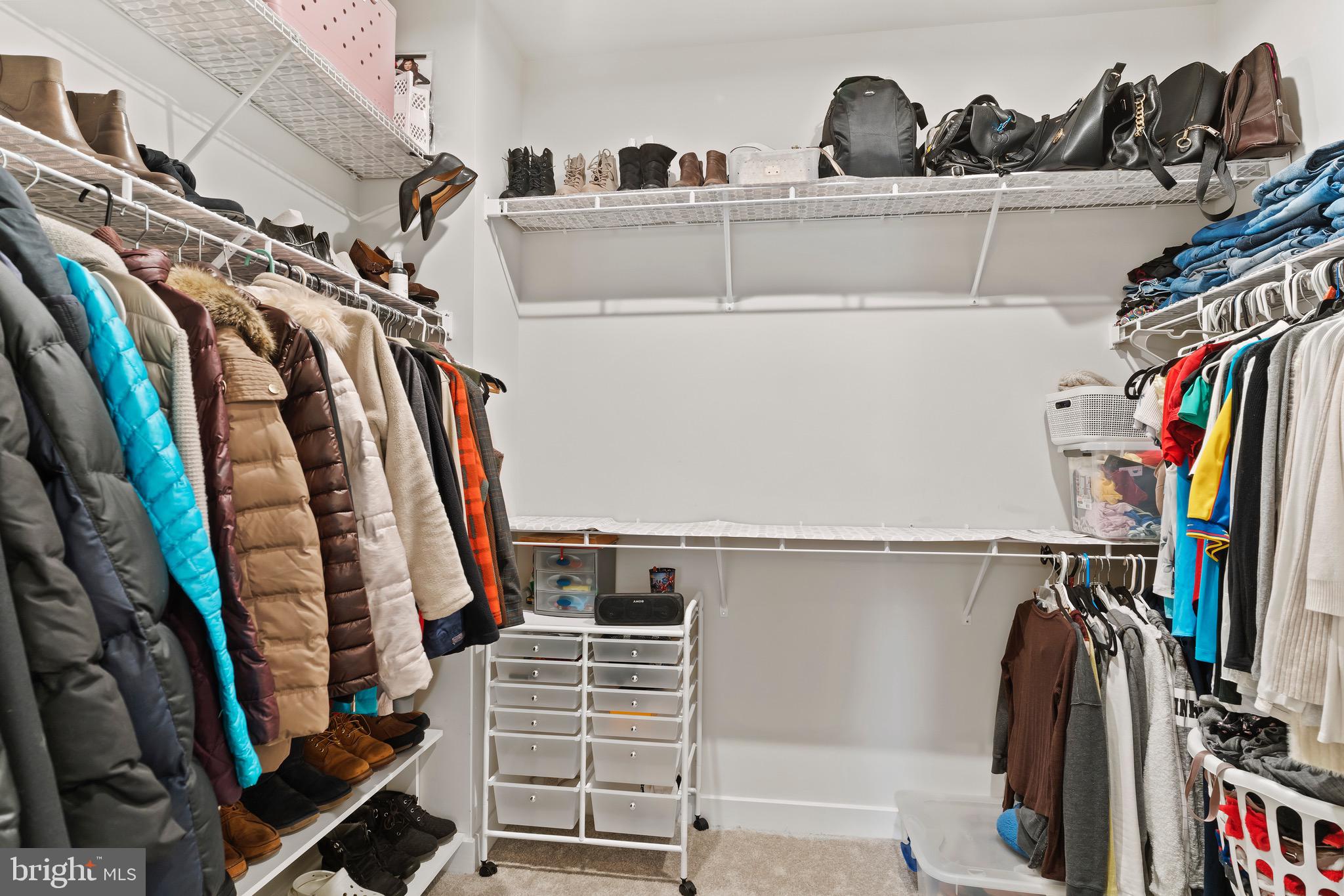 2229 CAROLINE LANE