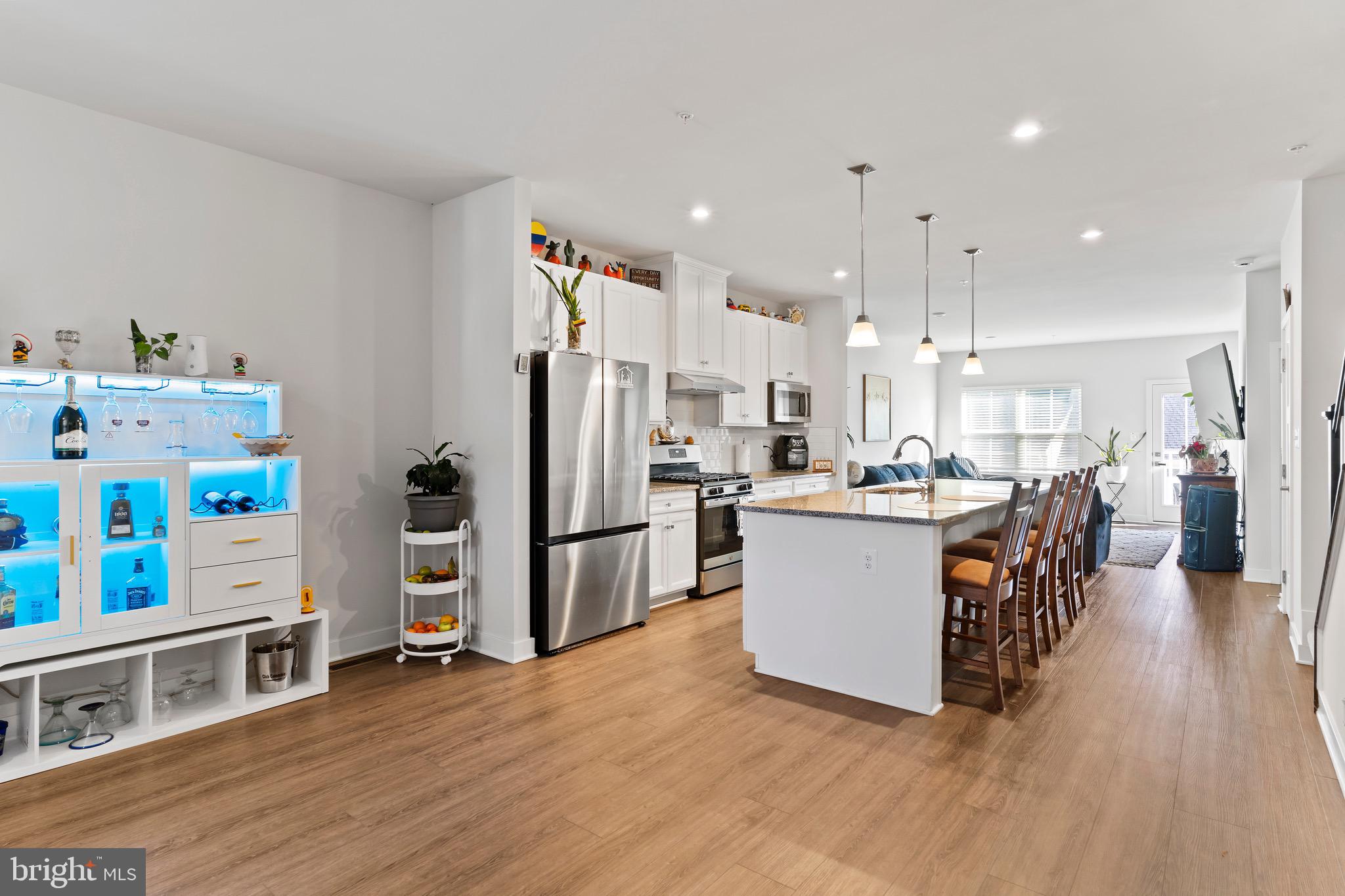 2229 CAROLINE LANE