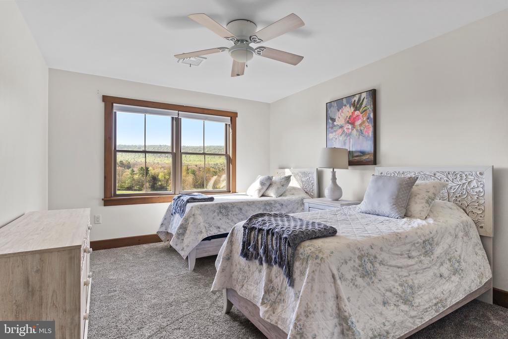 7111 FISHING CREEK VALLEY