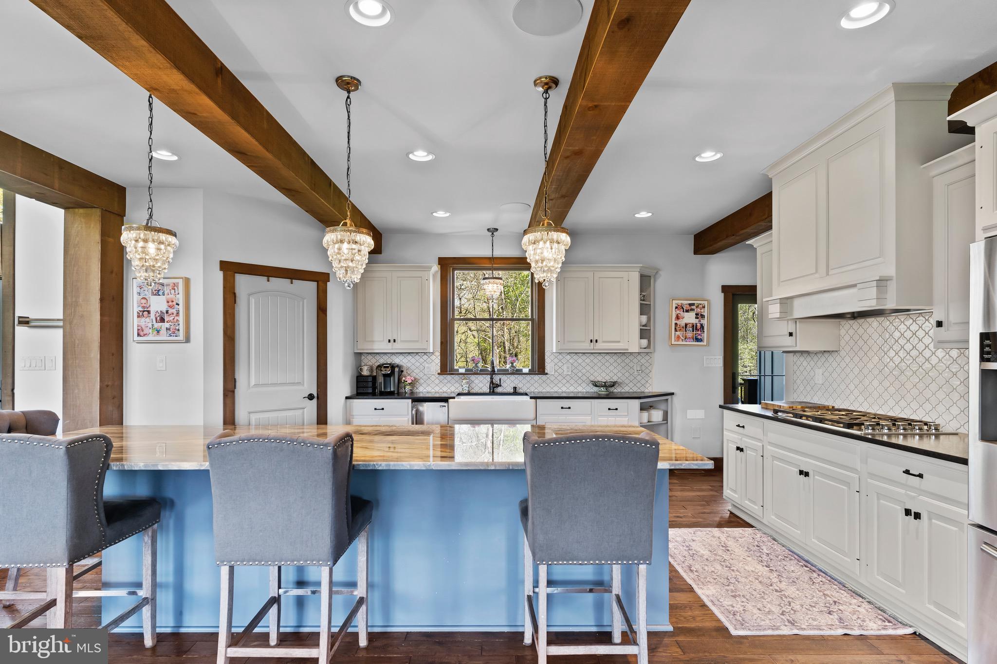 7111 FISHING CREEK VALLEY