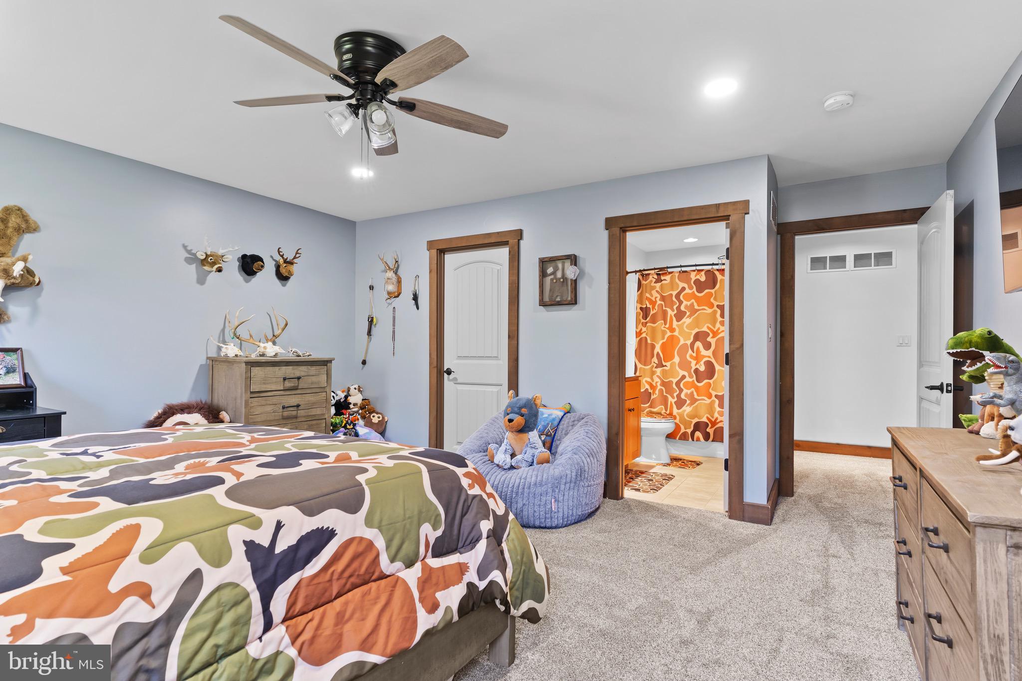 7111 FISHING CREEK VALLEY