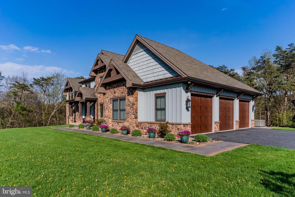 7111 FISHING CREEK VALLEY