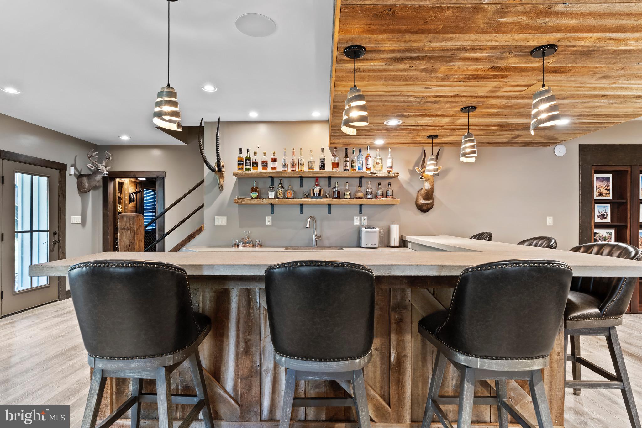 7111 FISHING CREEK VALLEY