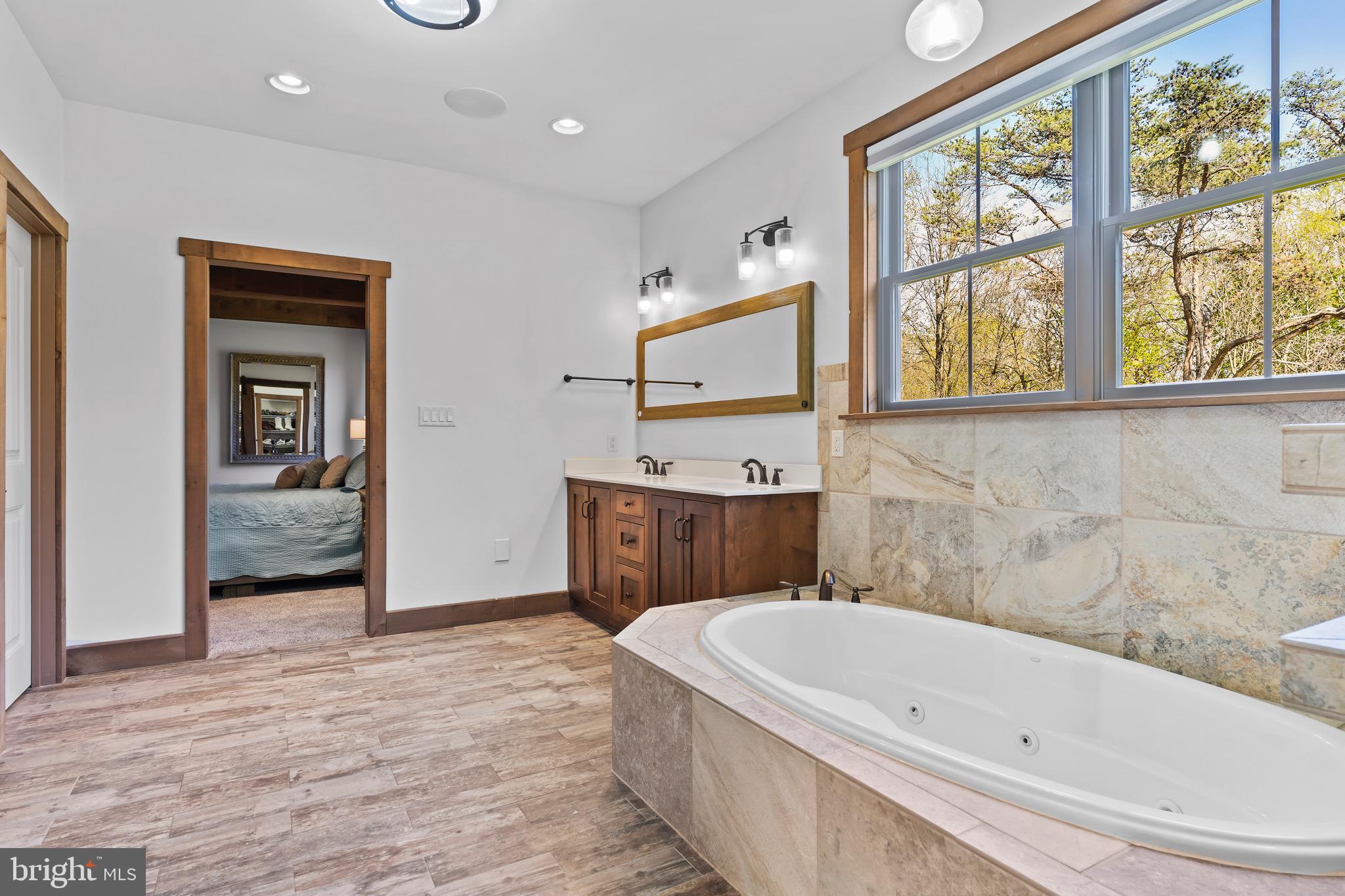 7111 FISHING CREEK VALLEY