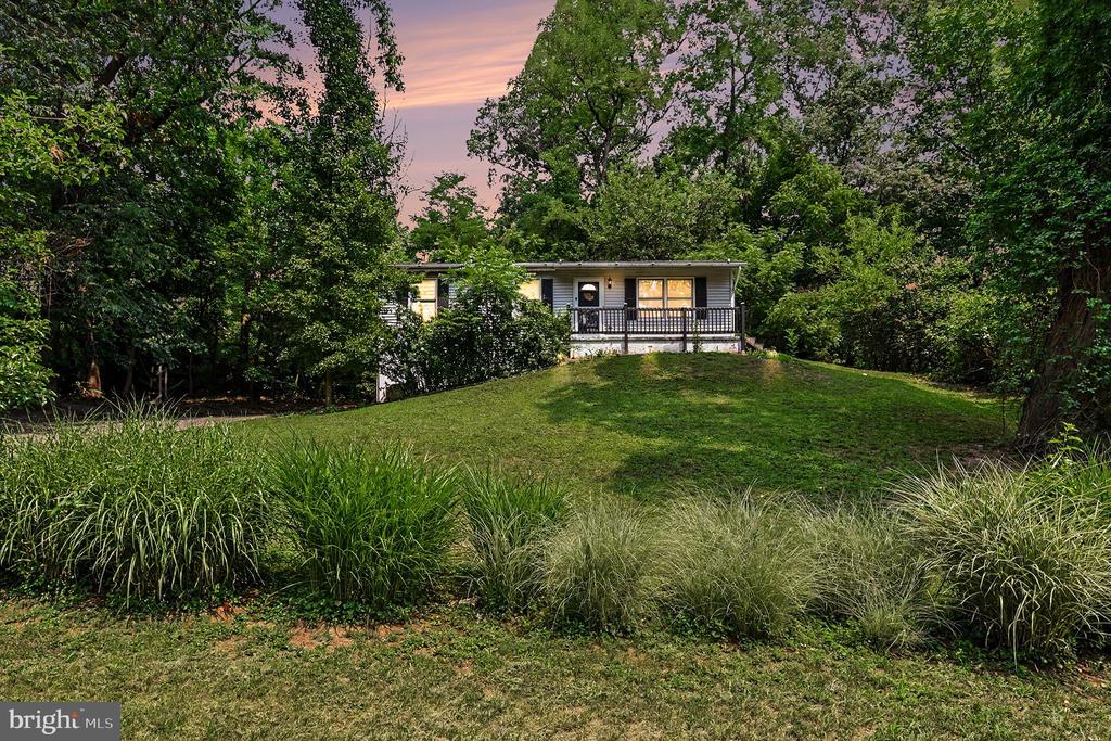 1241 RIVERVIEW ROAD