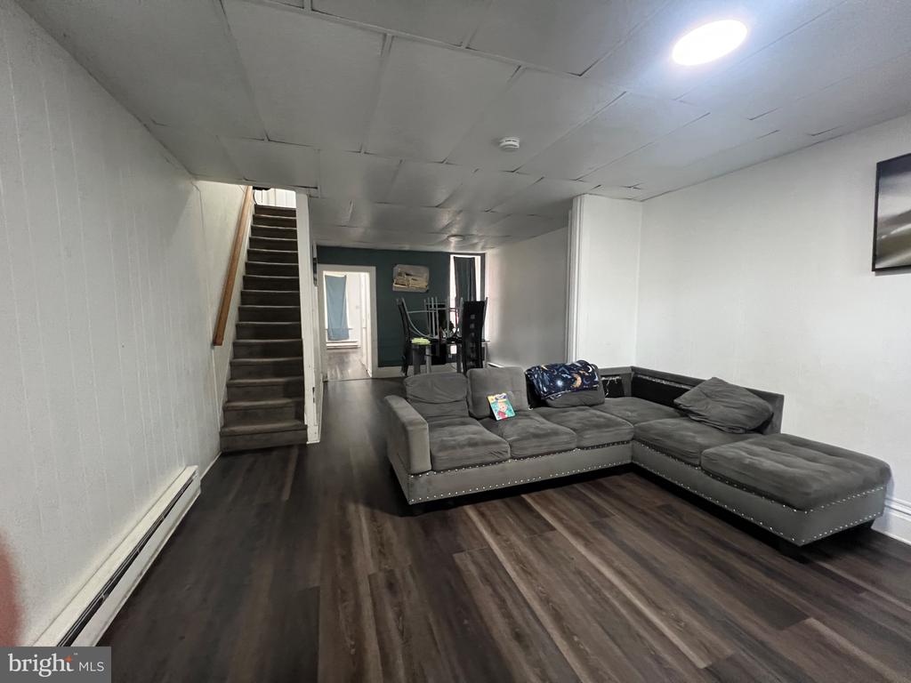 2417 REEL STREET