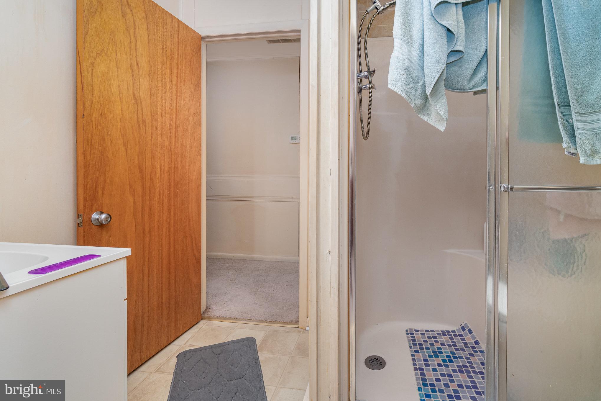 5075 Lincoln Way East