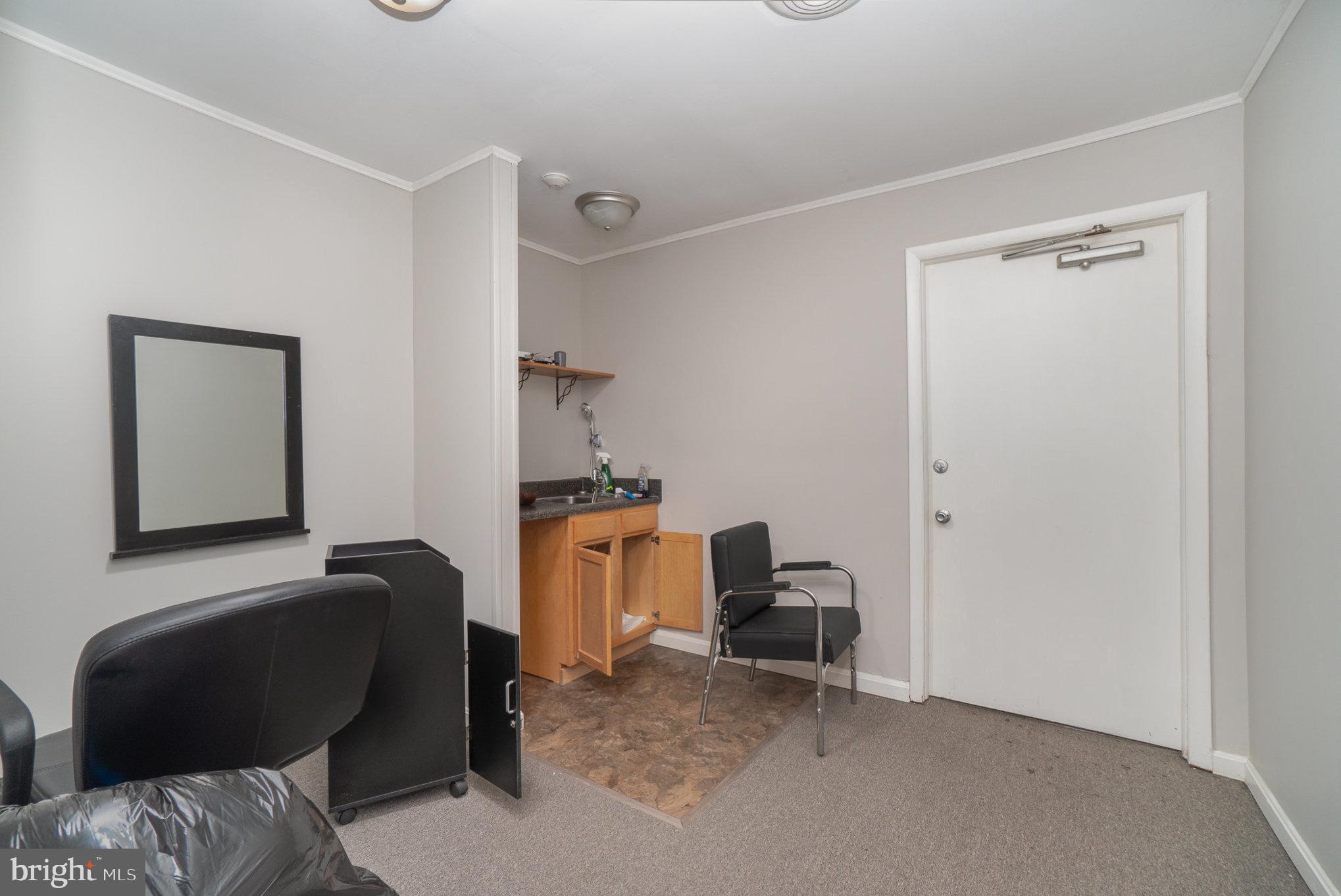5075 Lincoln Way East