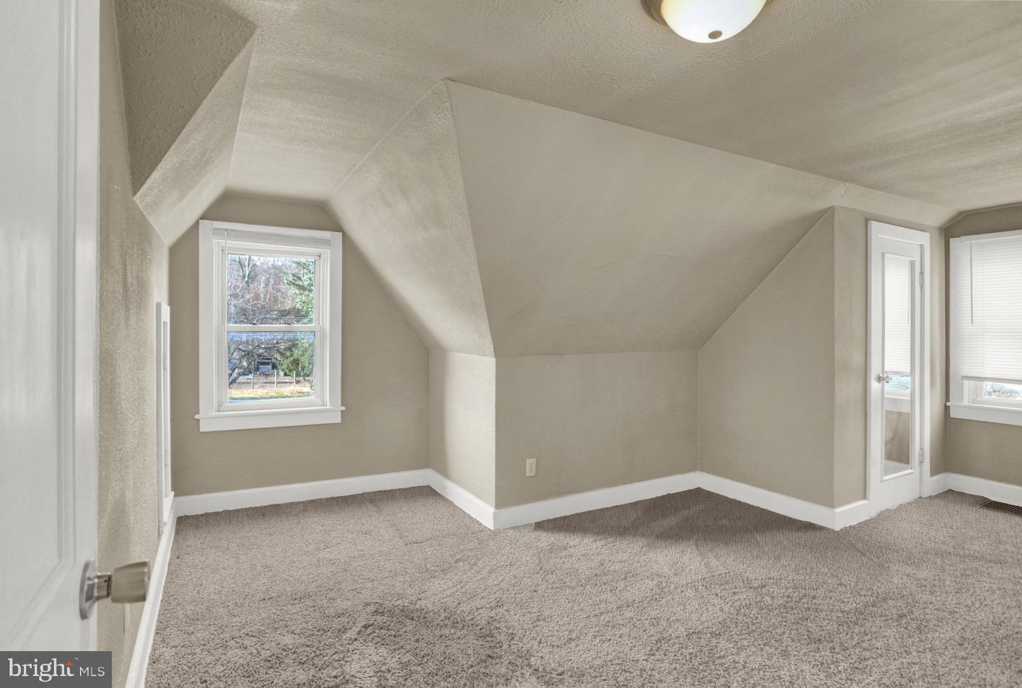 11147 S South Mountain Road