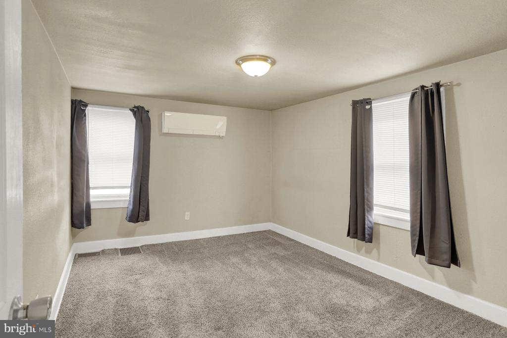 11147 S South Mountain Road