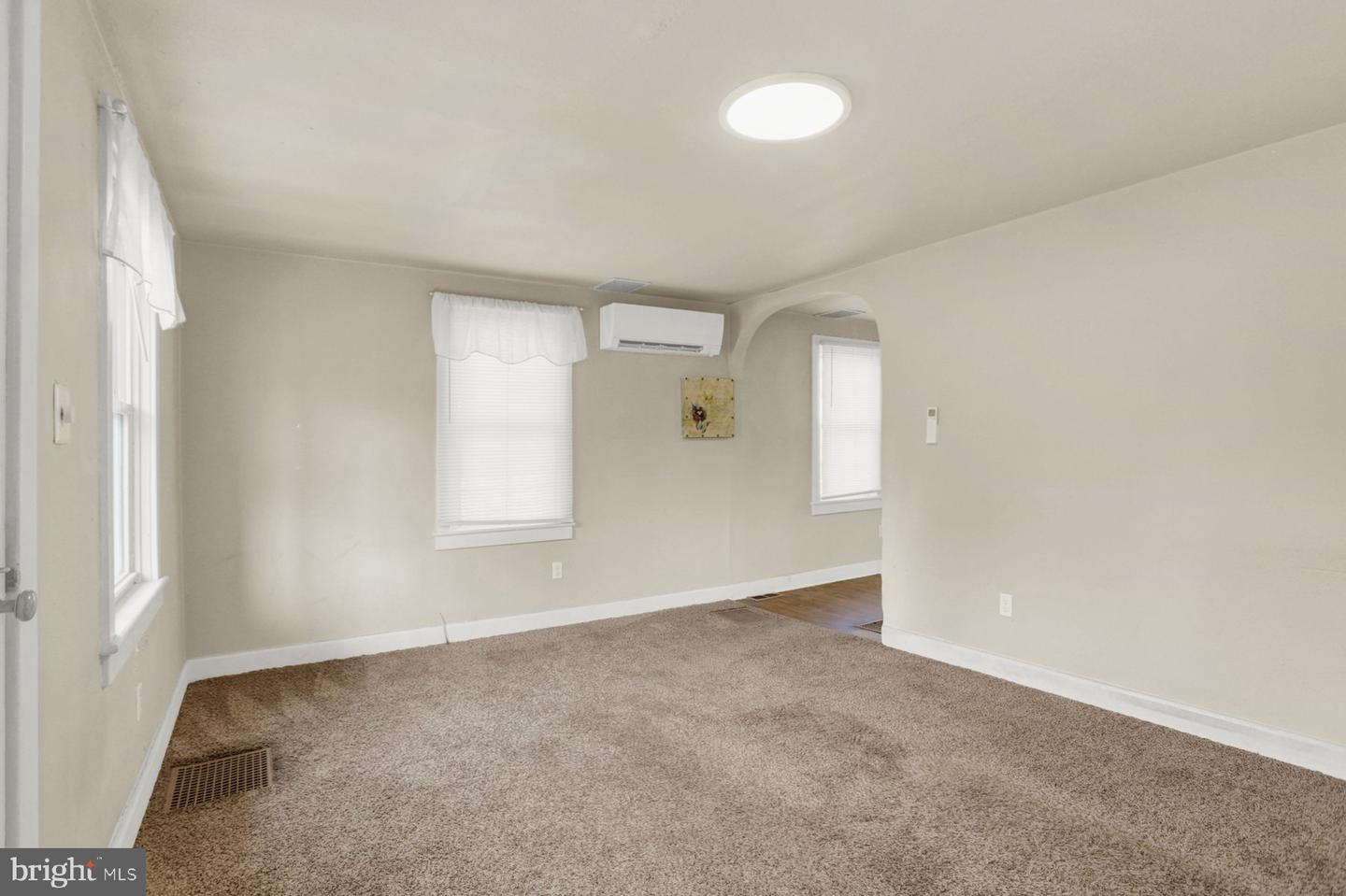 11147 S South Mountain Road