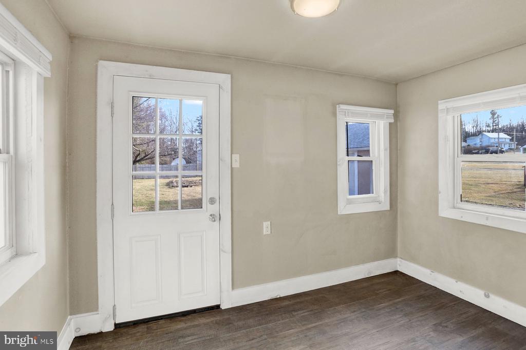 11147 S South Mountain Road