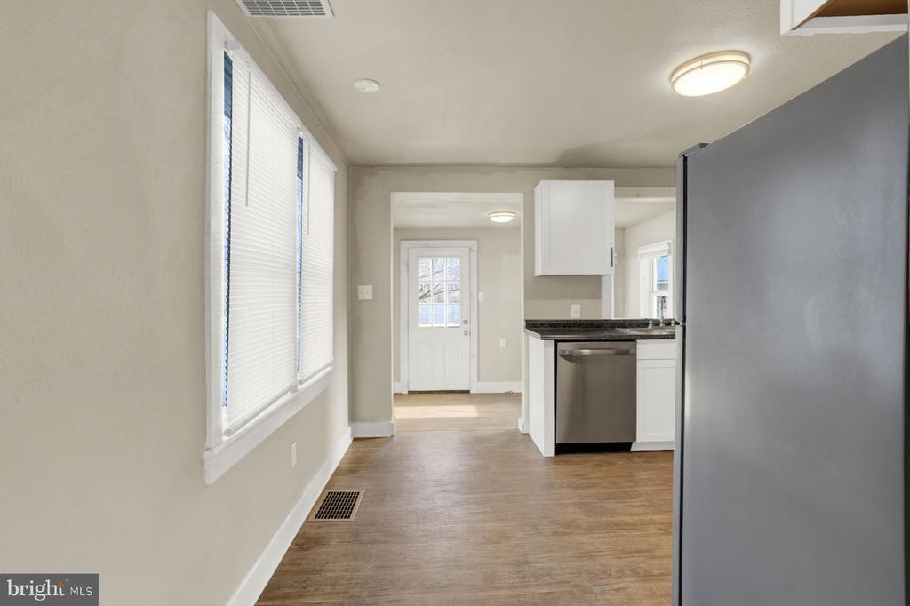 11147 S South Mountain Road