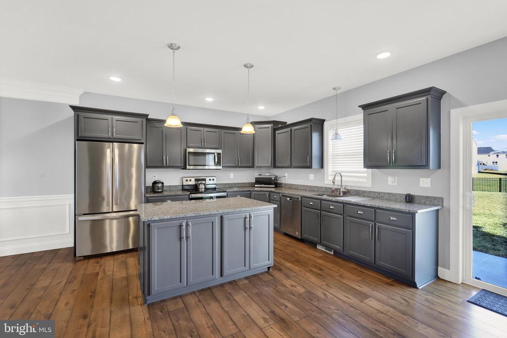 433 HARTFORD DRIVE