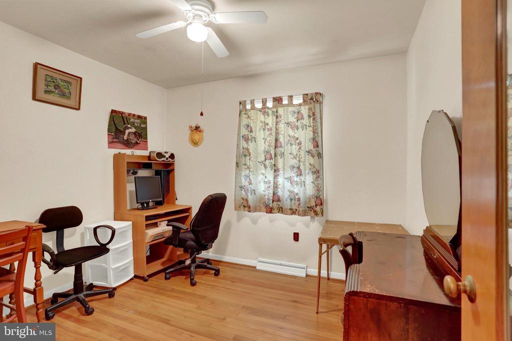1124 BRANDON DRIVE