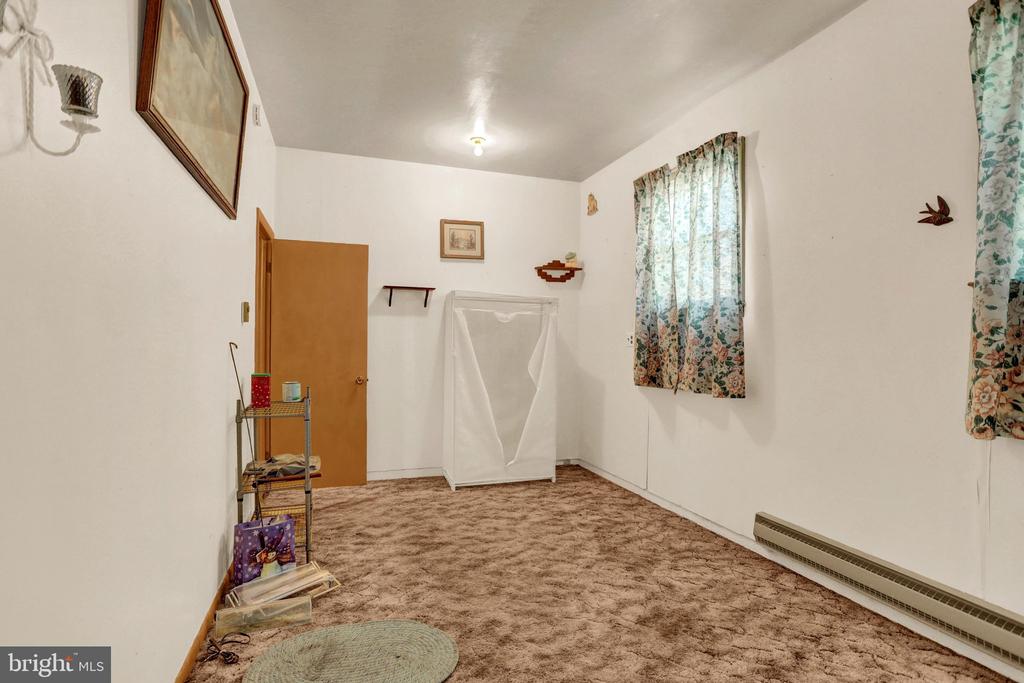 1124 BRANDON DRIVE