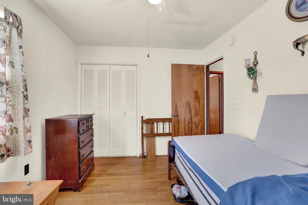 1124 BRANDON DRIVE