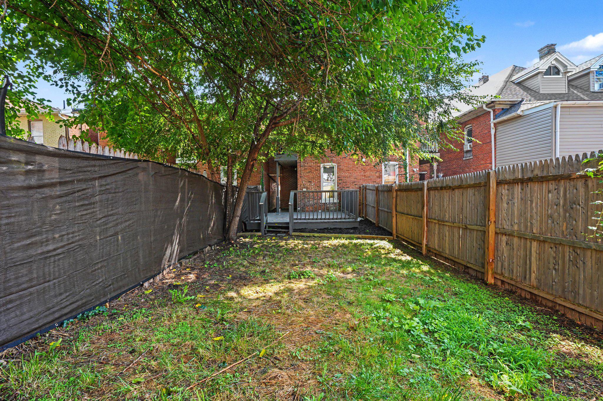 33 S FRANKLIN STREET