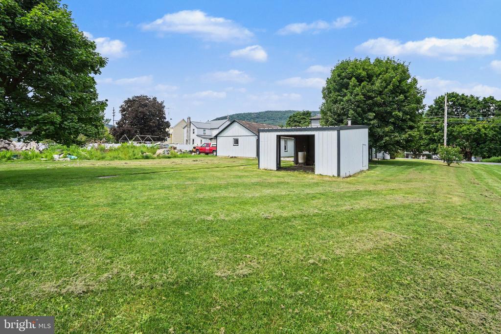 10992 ROXBURY ROAD