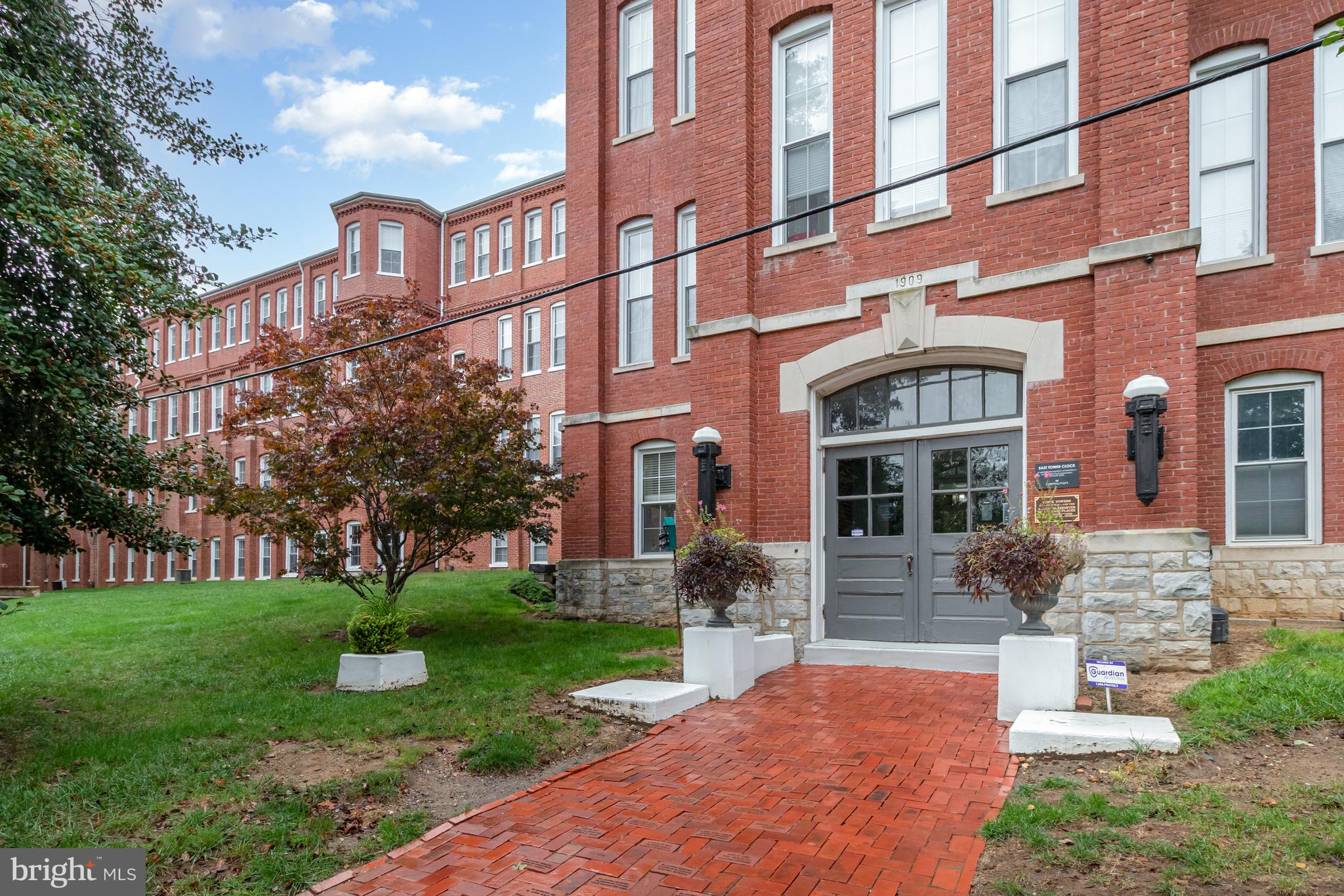 917 COLUMBIA AVENUE 217