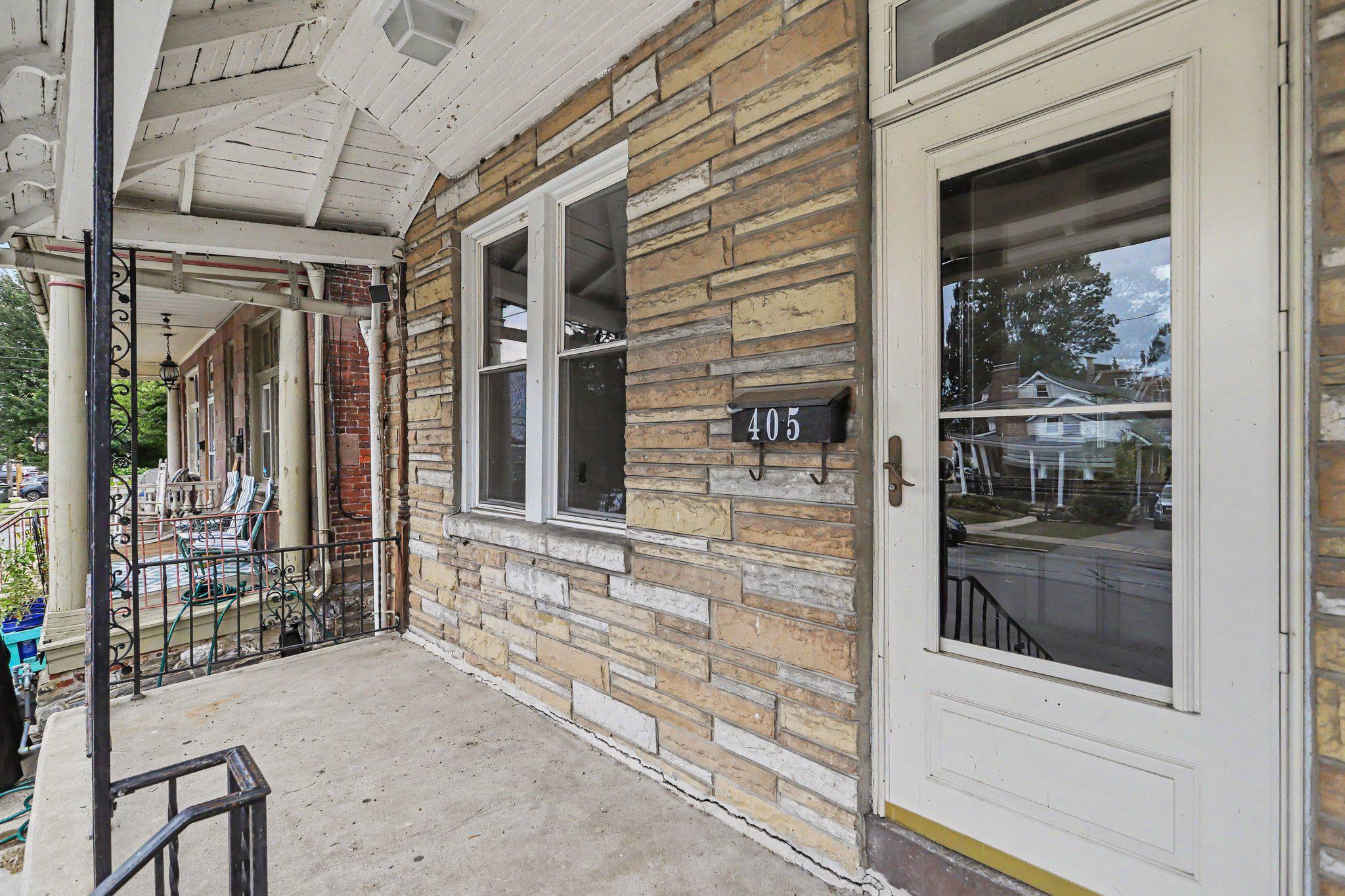 405 POPLAR STREET