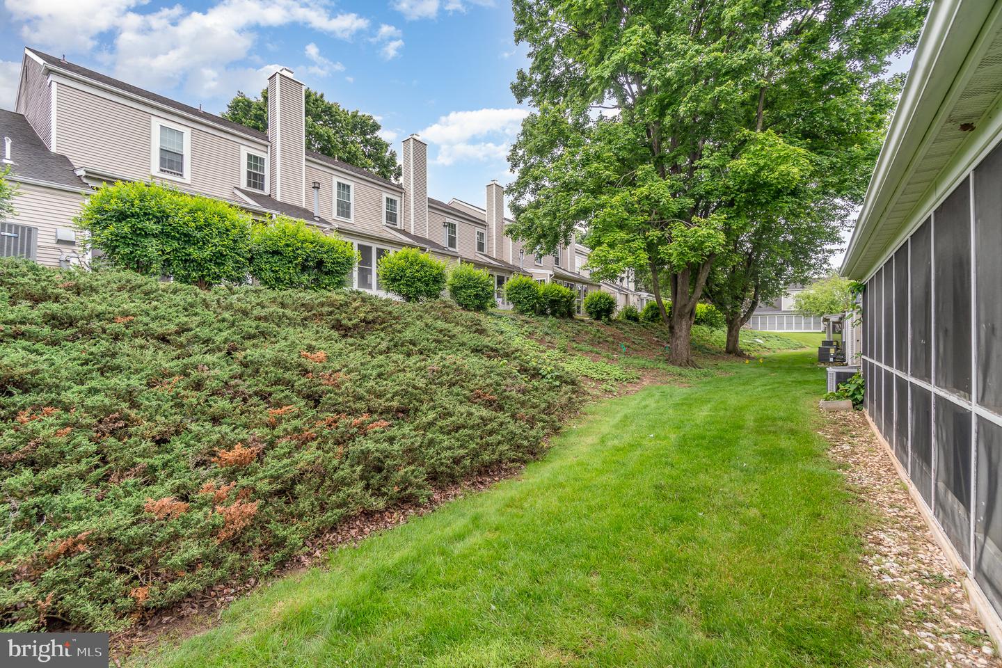 1201 Cambridge Ct