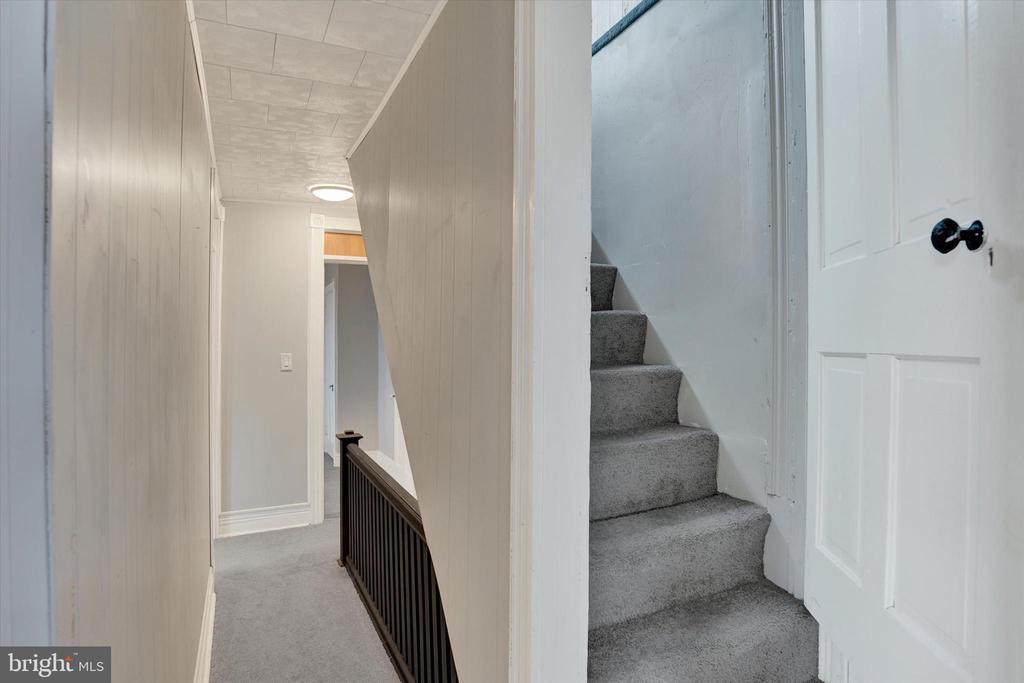 51 S MANHEIM STREET
