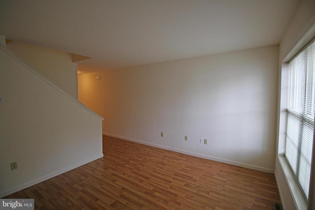 63 N. CHERRY STR.