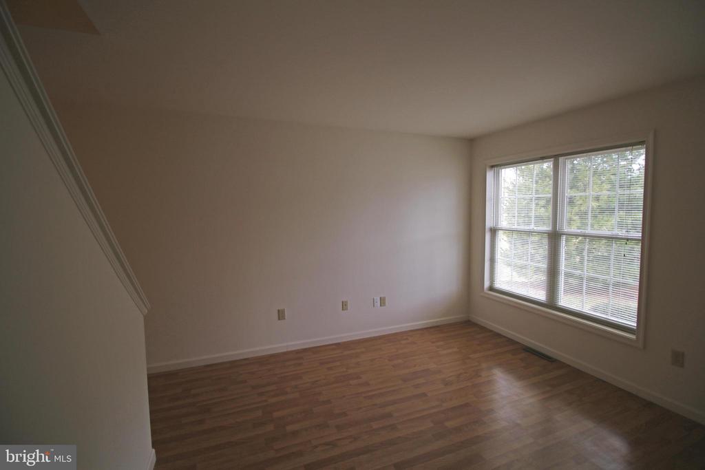 63 N. CHERRY STR.