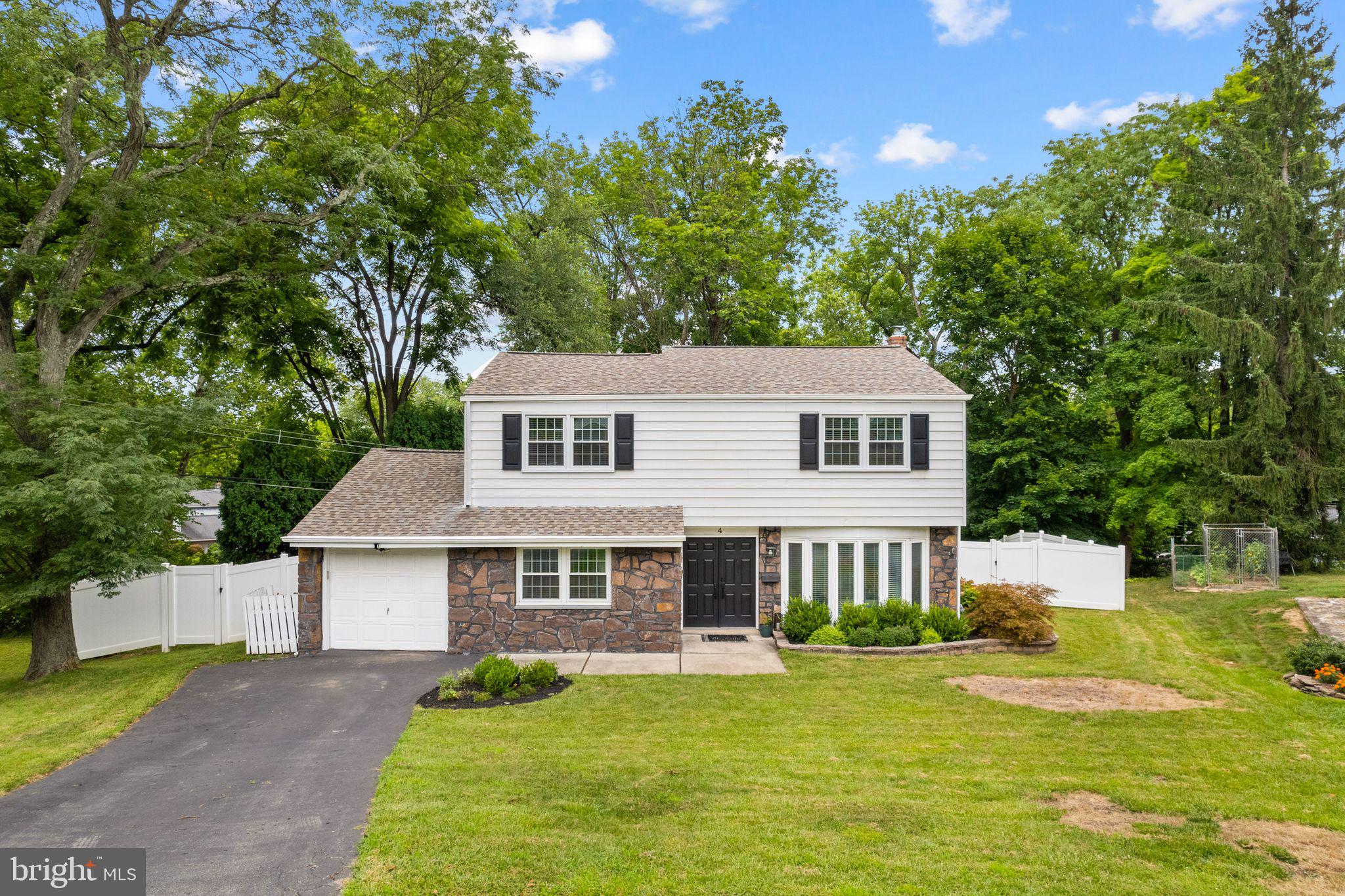 4 Balsam Pl