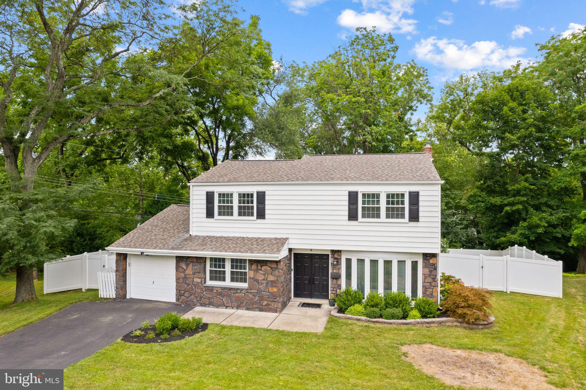 4 Balsam Pl
